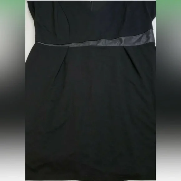 City Chic Women’s Black Short Sleeve Spliced Faux Leather Knee Length Dress - Picture 4 of 16